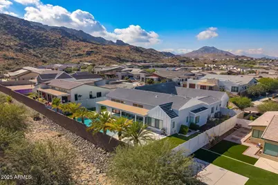 9407 S 13th Way, Phoenix, AZ 85042 - Photo 16