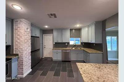 1518 W Windsor Avenue, Phoenix, AZ 85007 - Photo 6