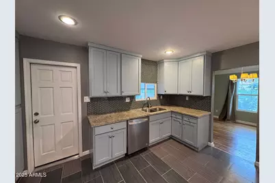 1518 W Windsor Avenue, Phoenix, AZ 85007 - Photo 10