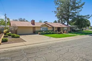 325 E Aepli Dr, Tempe, AZ 85282 - Photo 32