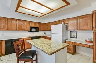 9404 W Morrow Dr, Peoria, AZ 85382 - Photo 8