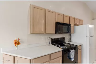 9144 N 68th Drive, Peoria, AZ 85345 - Photo 10