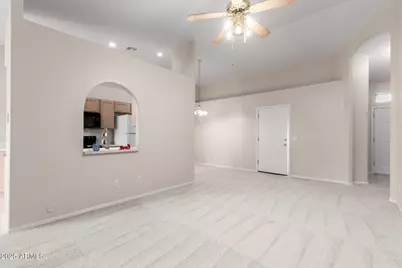 9144 N 68th Drive, Peoria, AZ 85345 - Photo 6