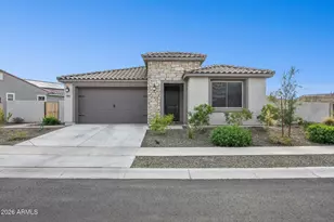 17877 W Thistle Landing Dr, Goodyear, AZ 85338 - Photo 4