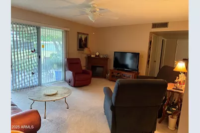 10208 W Kingswood Circle, Sun City, AZ 85351 - Photo 2