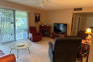 10208 W Kingswood Cir, Sun City, AZ 85351 - Photo 2