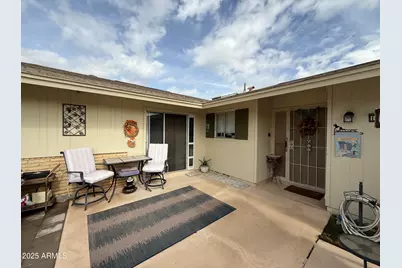 10208 W Kingswood Circle, Sun City, AZ 85351 - Photo 8