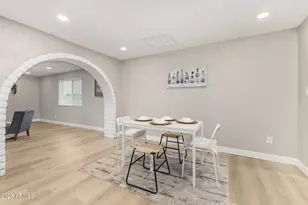 2011 N 51st Dr, Phoenix, AZ 85035 - Photo 10