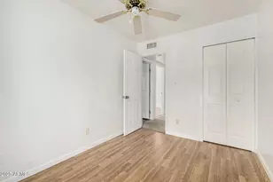 8430 N 34th Dr, Phoenix, AZ 85051 - Photo 14