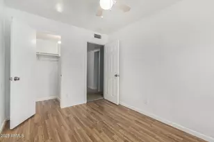 8430 N 34th Dr, Phoenix, AZ 85051 - Photo 10