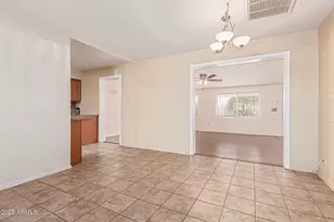 11811 N Desert Hills Dr W, Sun City, AZ 85351 - Photo 8