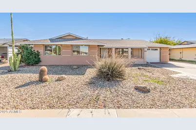 11811 N Desert Hills Drive W, Sun City, AZ 85351 - Photo 1