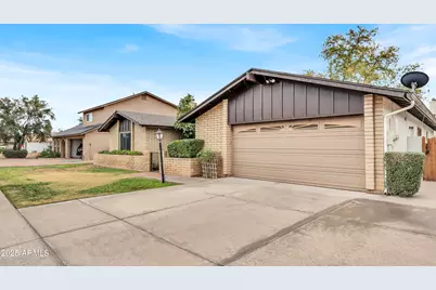 1261 W Lobo Avenue, Mesa, AZ 85202 - Photo 2