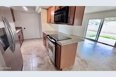 4031 W Denton Lane, Phoenix, AZ 85019 - Photo 12
