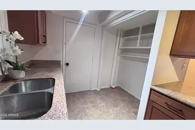 4031 W Denton Lane, Phoenix, AZ 85019 - Photo 16