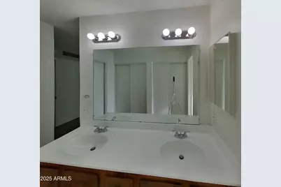 10221 W Turney Avenue, Phoenix, AZ 85037 - Photo 8