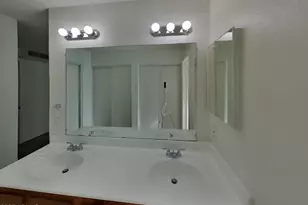 10221 W Turney Ave, Phoenix, AZ 85037 - Photo 8