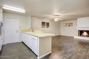 124 E Cairo Dr, Tempe, AZ 85282 - Photo 14