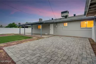 124 E Cairo Dr, Tempe, AZ 85282 - Photo 2