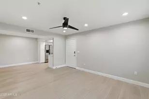 9990 N Scottsdale Rd, Paradise Valley, AZ 85253 - Photo 4