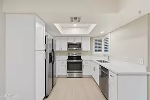 9990 N Scottsdale Rd, Paradise Valley, AZ 85253 - Photo 8