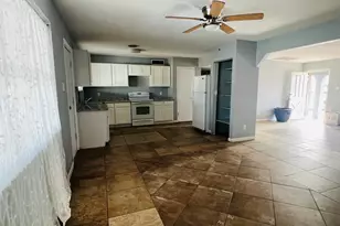 3213 N 49th Ln, Phoenix, AZ 85031 - Photo 4