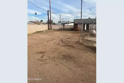 3213 N 49th Lane, Phoenix, AZ 85031 - Photo 18