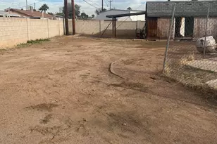 3213 N 49th Ln, Phoenix, AZ 85031 - Photo 18