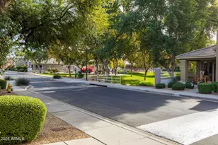 3726 E Kristal Way, Phoenix, AZ 85050 - Photo 2