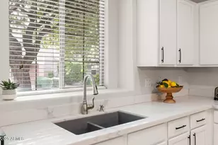 3726 E Kristal Way, Phoenix, AZ 85050 - Photo 14