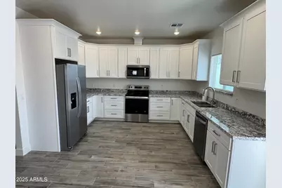 2814 E Roeser Road #1, Phoenix, AZ 85040 - Photo 4