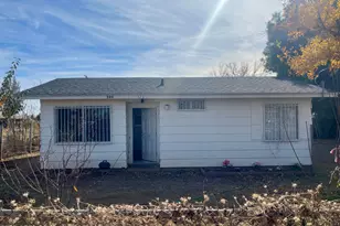 323 E 17th St, Douglas, AZ 85607 - Photo 1