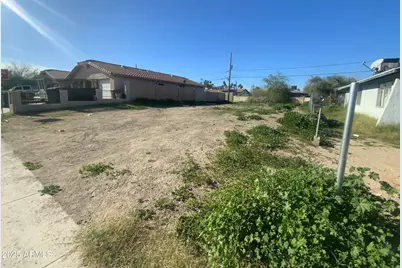 8610 S Calle Maravilla -- #3, Guadalupe, AZ 85283 - Photo 2