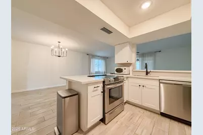 1917 W Topeka Drive, Phoenix, AZ 85027 - Photo 8