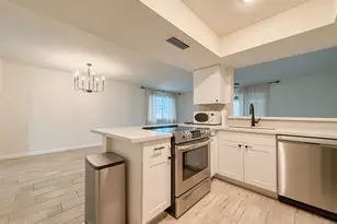 1917 W Topeka Dr, Phoenix, AZ 85027 - Photo 8