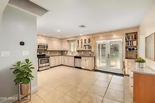 6842 N 10th Pl, Phoenix, AZ 85014 - Photo 18