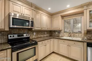 6842 N 10th Pl, Phoenix, AZ 85014 - Photo 16