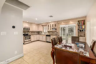6842 N 10th Pl, Phoenix, AZ 85014 - Photo 18