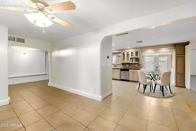 6842 N 10th Place, Phoenix, AZ 85014 - Photo 10
