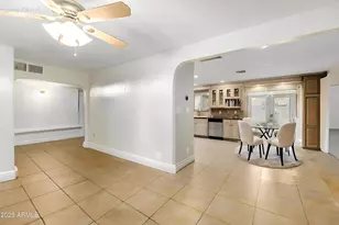 6842 N 10th Pl, Phoenix, AZ 85014 - Photo 10