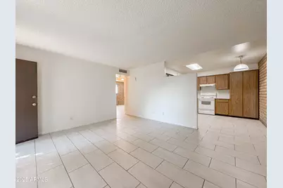 2219 W Morten Avenue #5, Phoenix, AZ 85021 - Photo 6