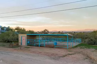 32730 W Jones Rd, Wickenburg, AZ 85390 - Photo 30