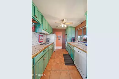 32730 W Jones Road, Wickenburg, AZ 85390 - Photo 4