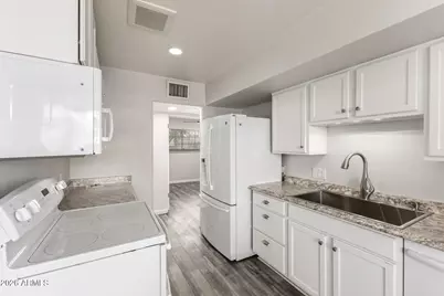 2311 N 30th Place, Phoenix, AZ 85008 - Photo 16