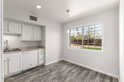 2311 N 30th Place, Phoenix, AZ 85008 - Photo 14