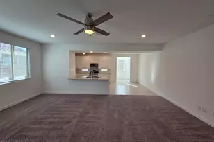 319 W Pinnacle Ridge Dr, San Tan Valley, AZ 85140 - Photo 2