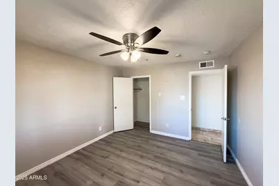6301 W Earll Drive, Phoenix, AZ 85033 - Photo 16