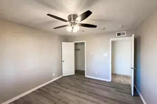 6301 W Earll Dr, Phoenix, AZ 85033 - Photo 16