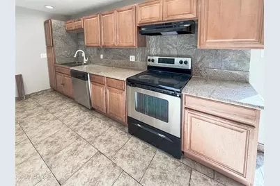 6301 W Earll Drive, Phoenix, AZ 85033 - Photo 4