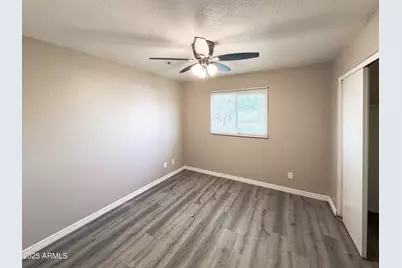 6301 W Earll Drive, Phoenix, AZ 85033 - Photo 12